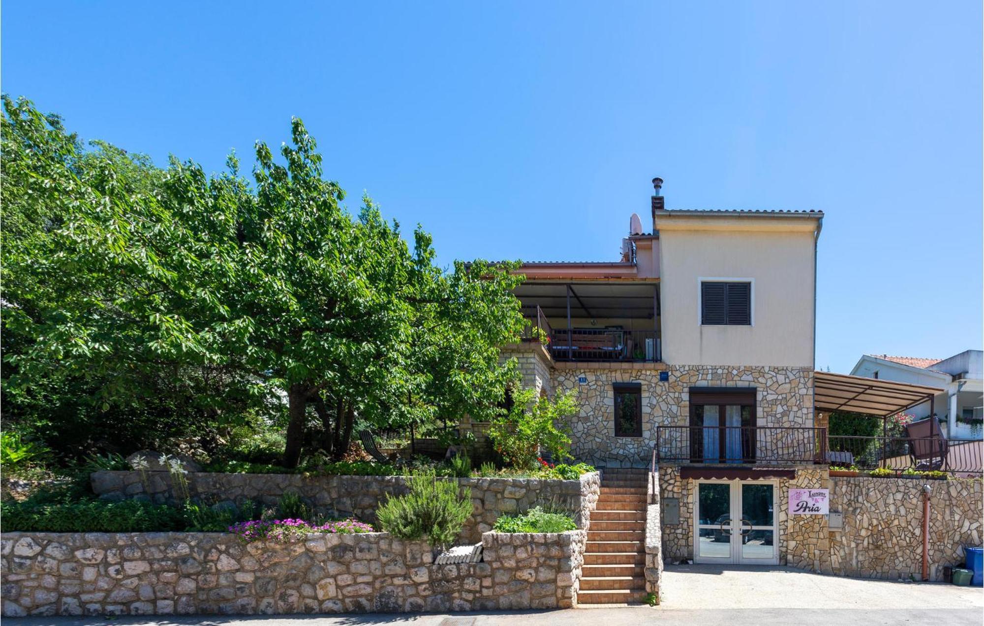 2 Bedroom Amazing Apartment In Njivice Exterior photo