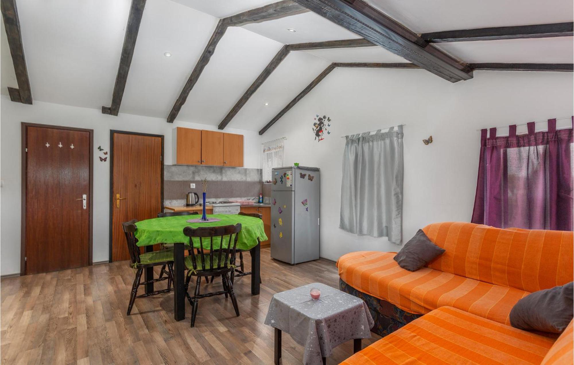 2 Bedroom Amazing Apartment In Njivice Exterior photo